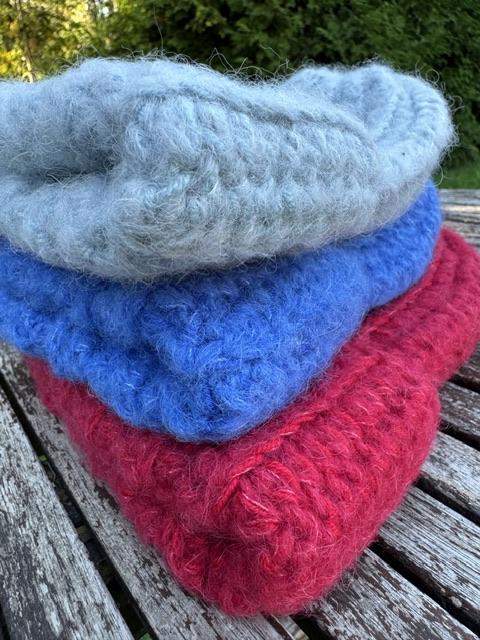 Czapka szaro-błekitna 1