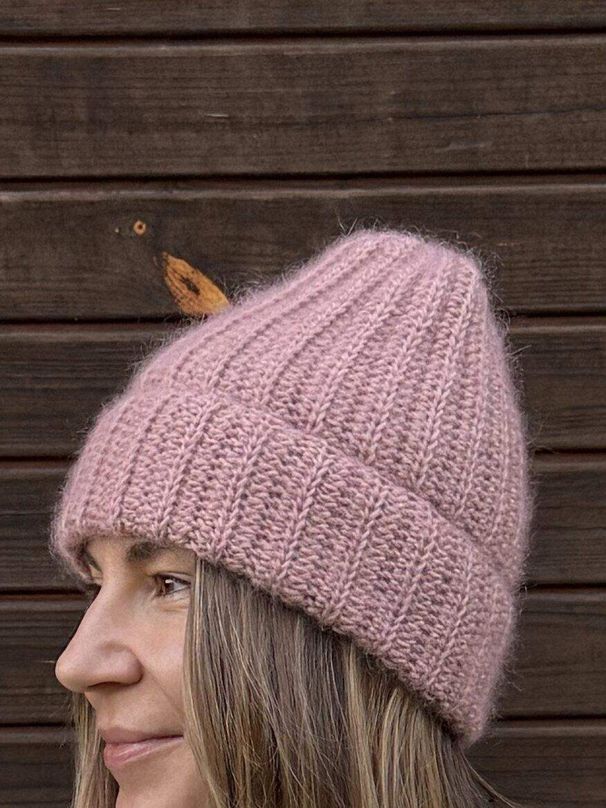 Czapka wiśniowy sorbet 1